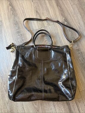 HOBO Sheila Leather Crossbody bag